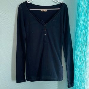 Hollister navy tshirt
